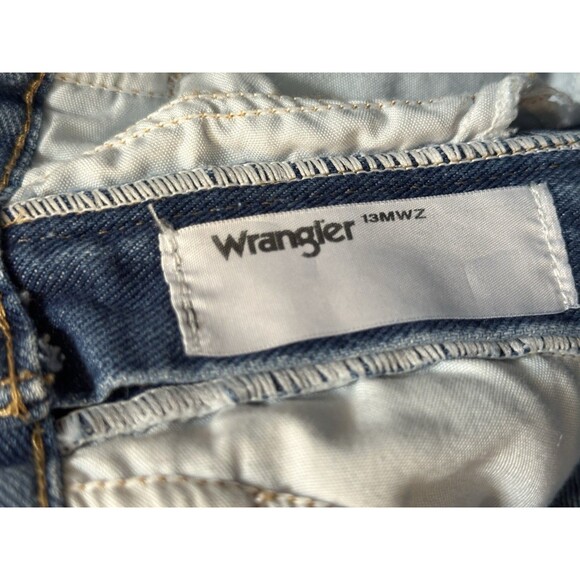 Wrangler Womens Size 25 High Waisted Cut Off Jean Shorts Reworked Vintage Look - Picture 9 of 9